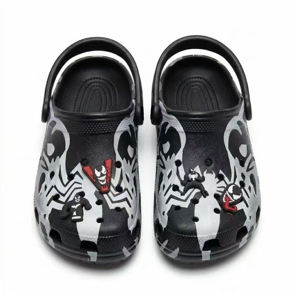 Men'S Shoes Black And White - Nowe klapki Venom z czarno-białym nadrukiem,